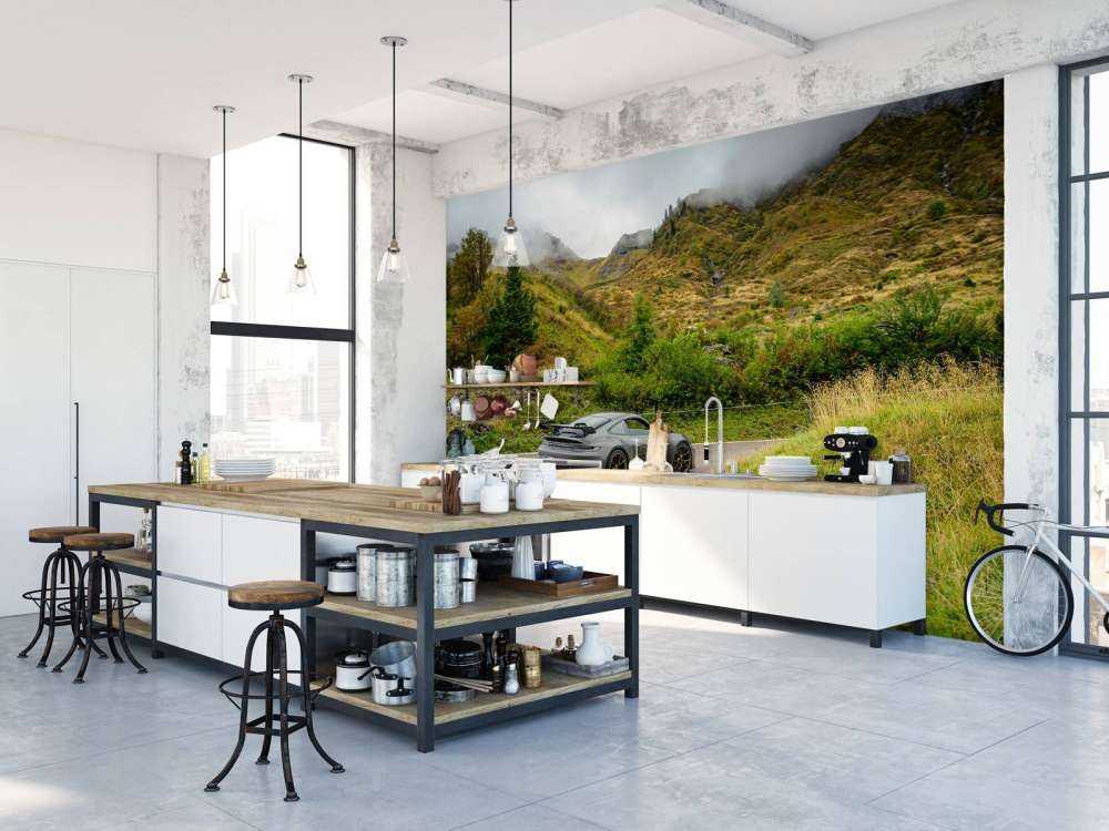 Sportwagen porta nebbia di montagna