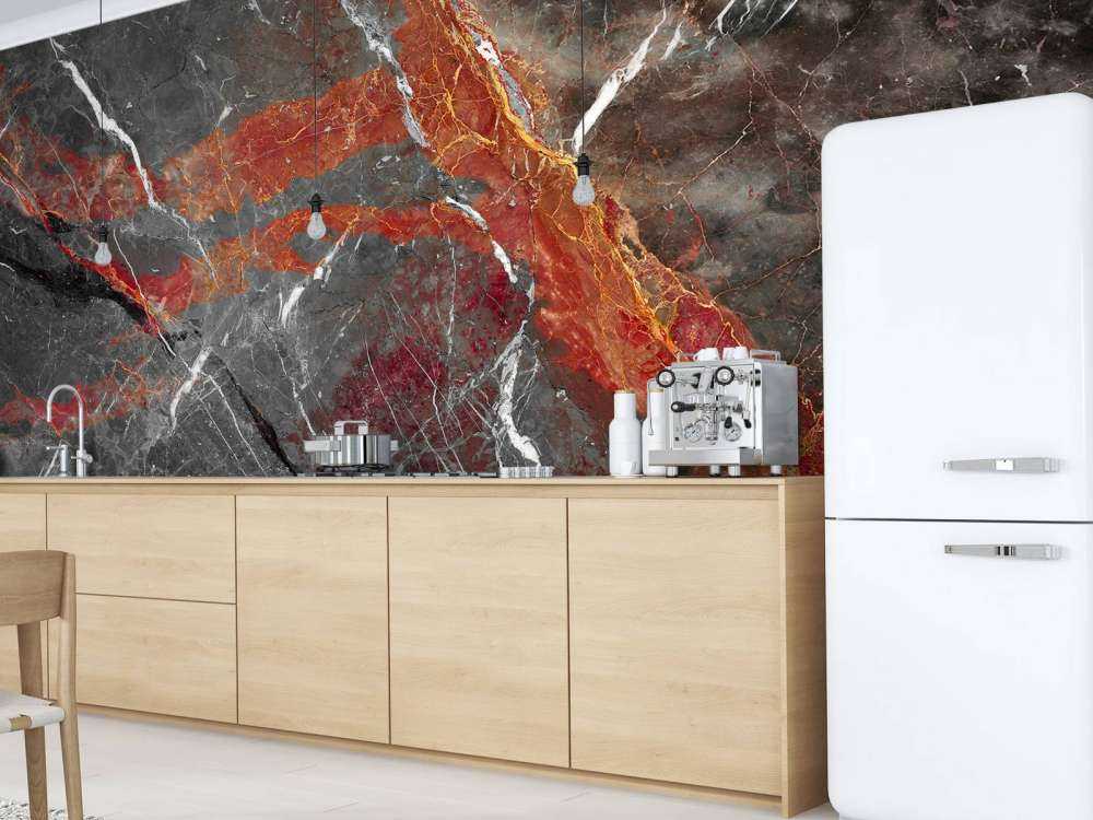 Marmo con venature rosse