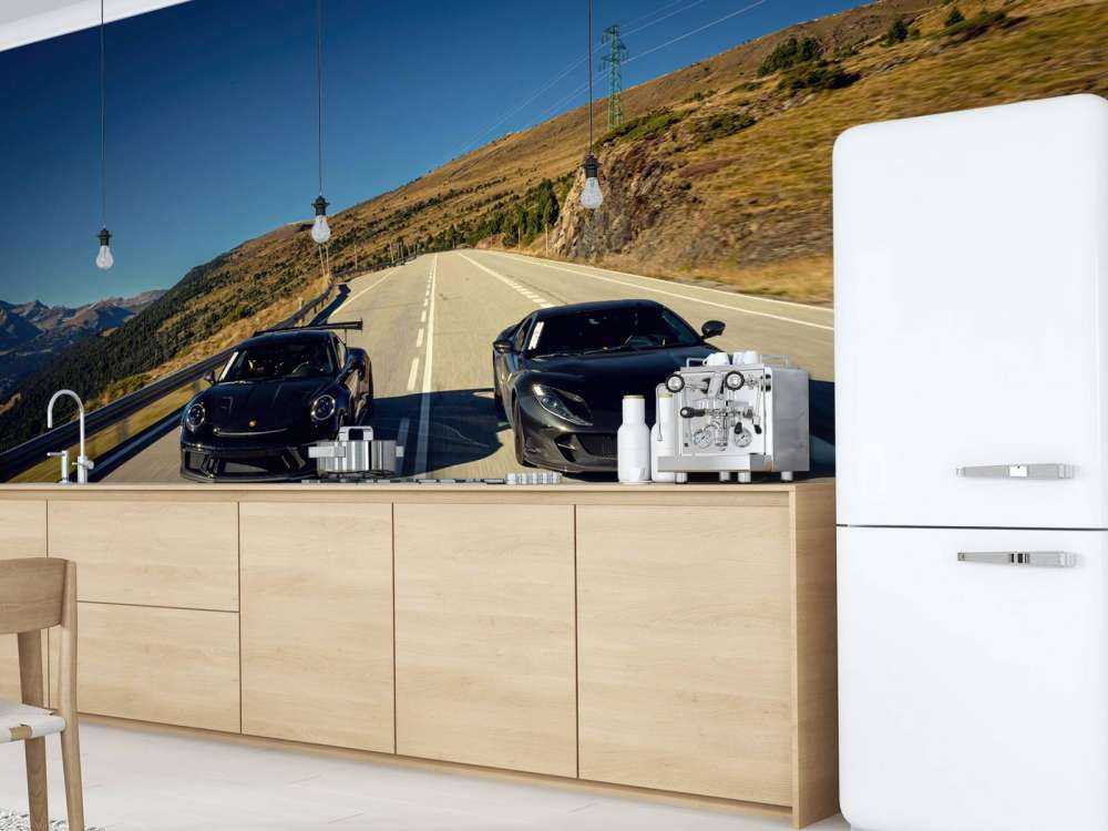 Supercar nere in montagna