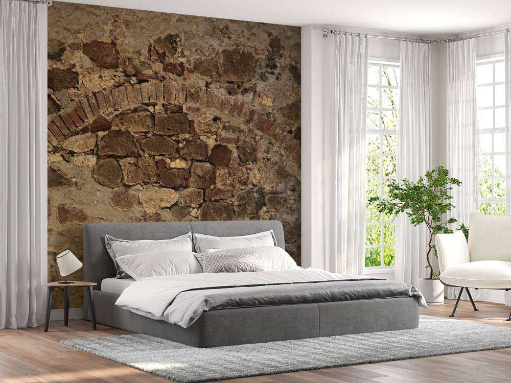 Vecchio muro con arco