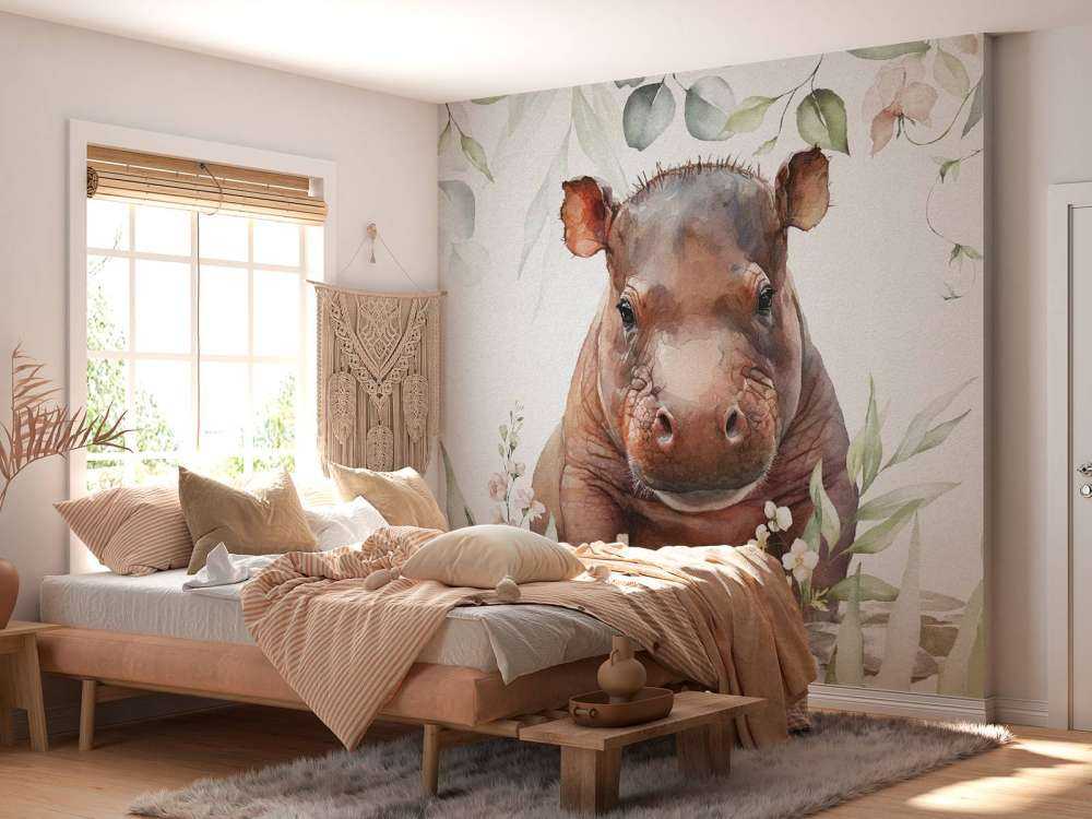 Baby ippopotamo tra le foglie