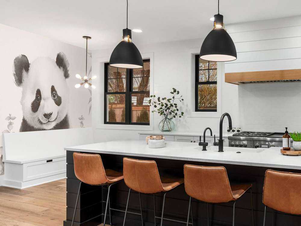 Baby panda nella giungla beige