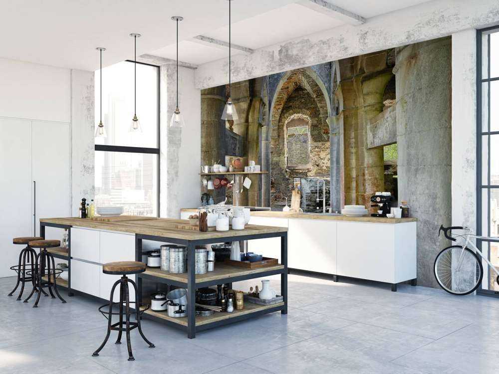 Edificio abbandonato con archi