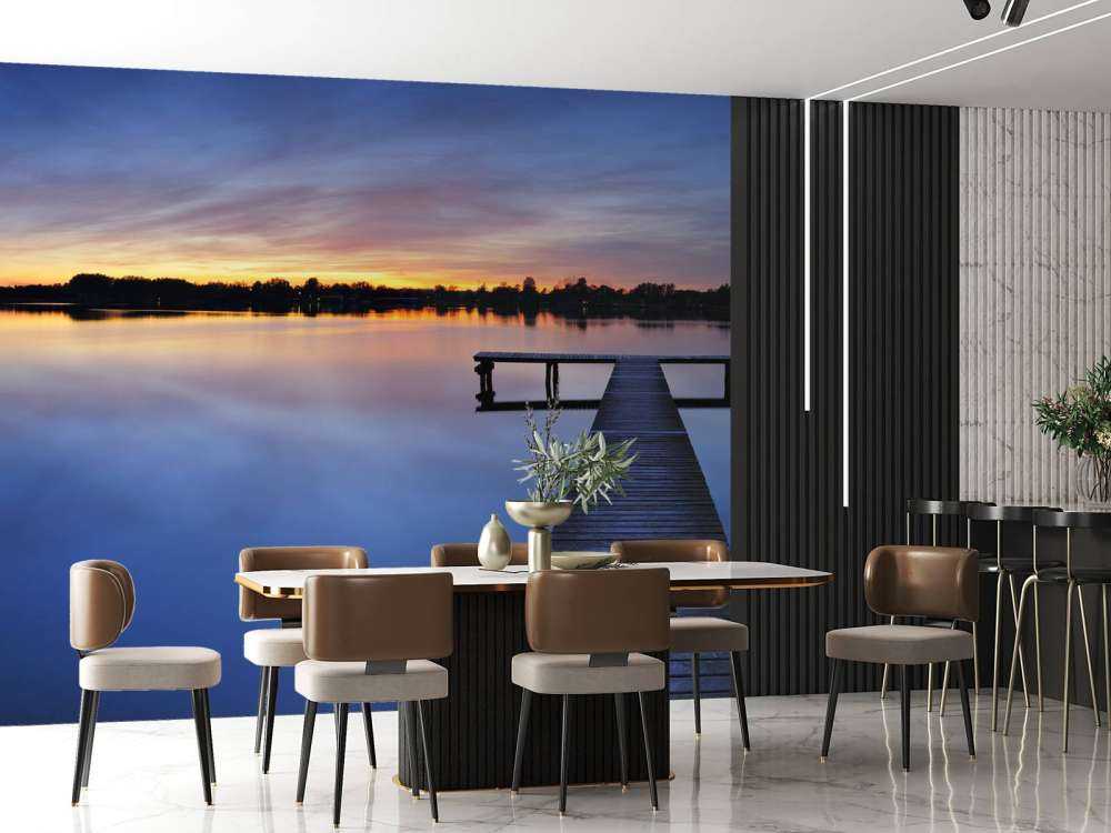 Ponteggi con cielo blu scuro