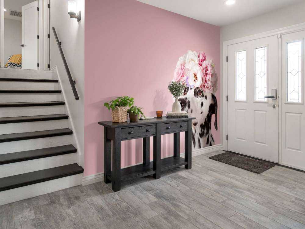 Dalmata con fiori colorati