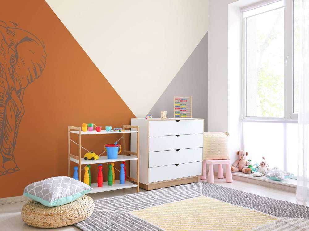 Triangoli arrugginiti con elefante