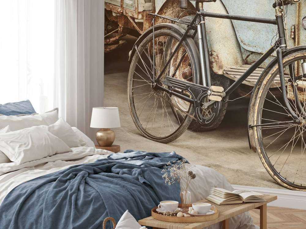 Vecchia bici retrò con camion