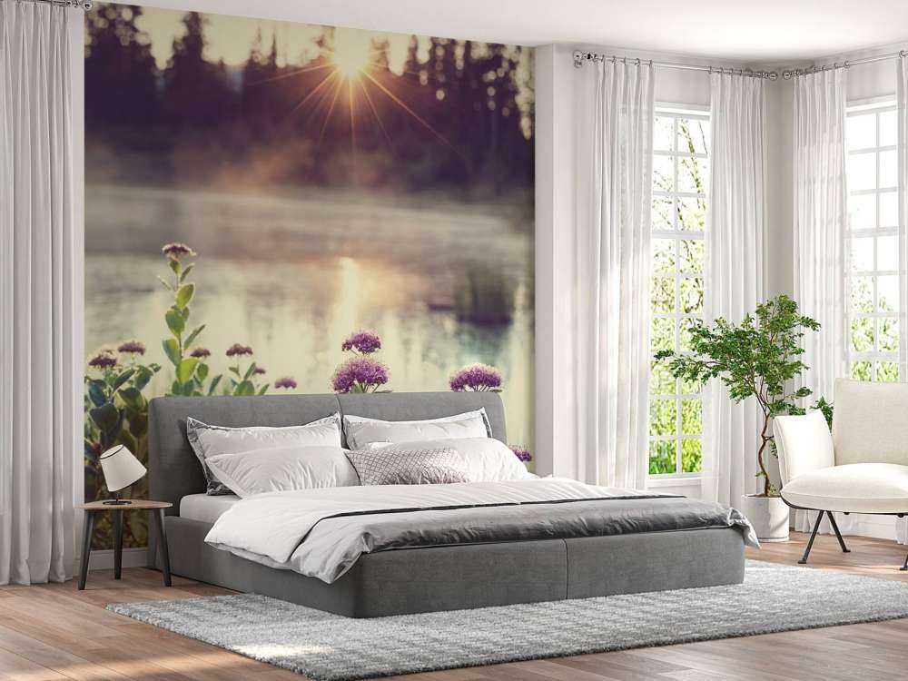 Lago di evaporazione con fiori