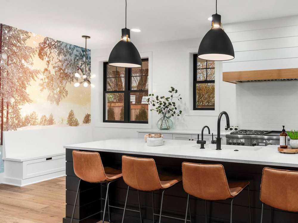 Alberi di pino con neve