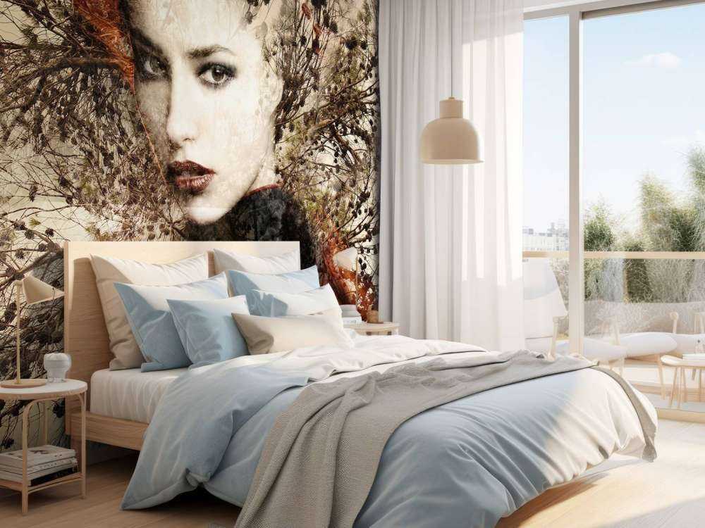 Donna e rami aggraziati