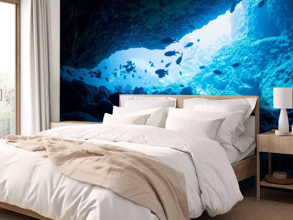 Grotta stretta con pesce