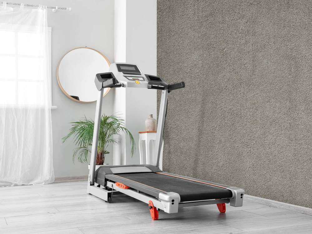 Parete in calcestruzzo con pietre fini