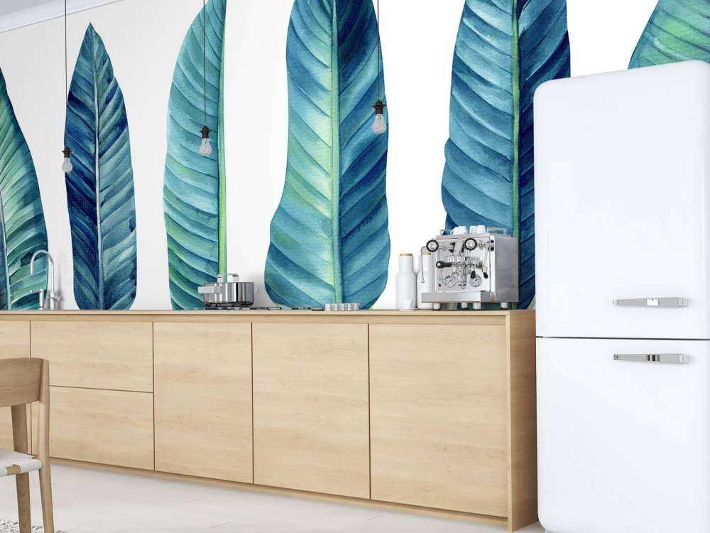 Foglie tropicali su sfondo bianco