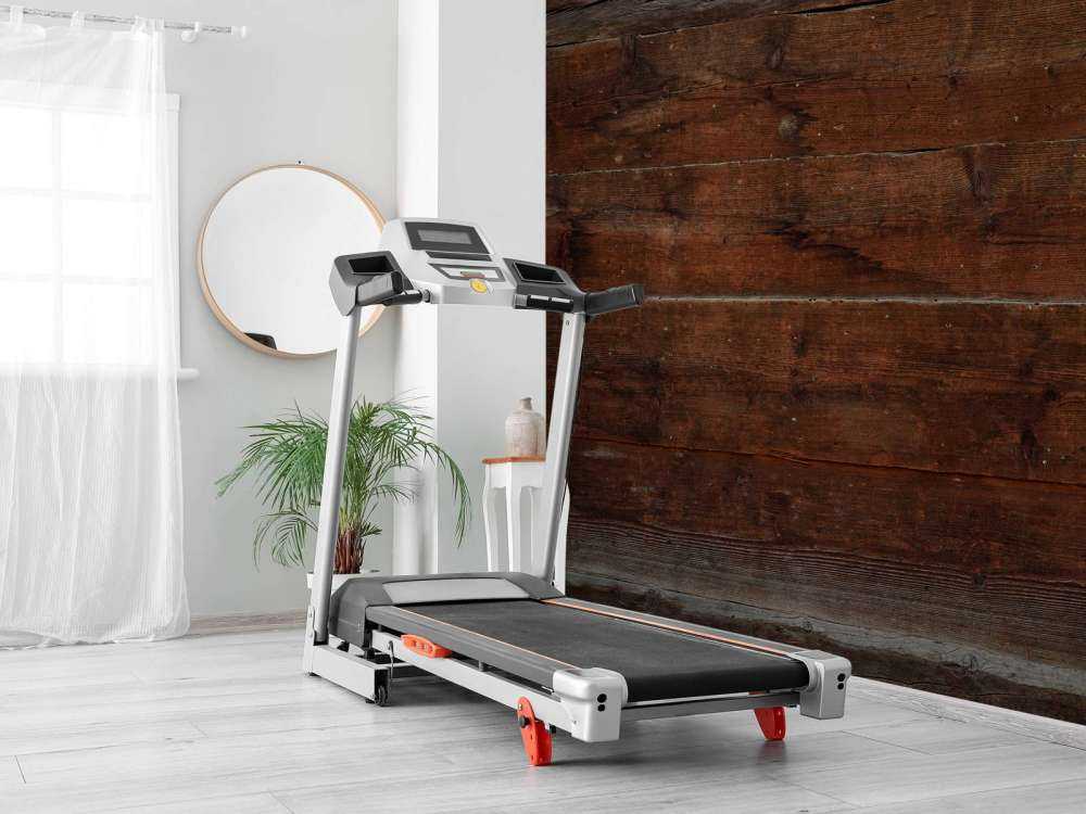 Varie tavole di legno scuro