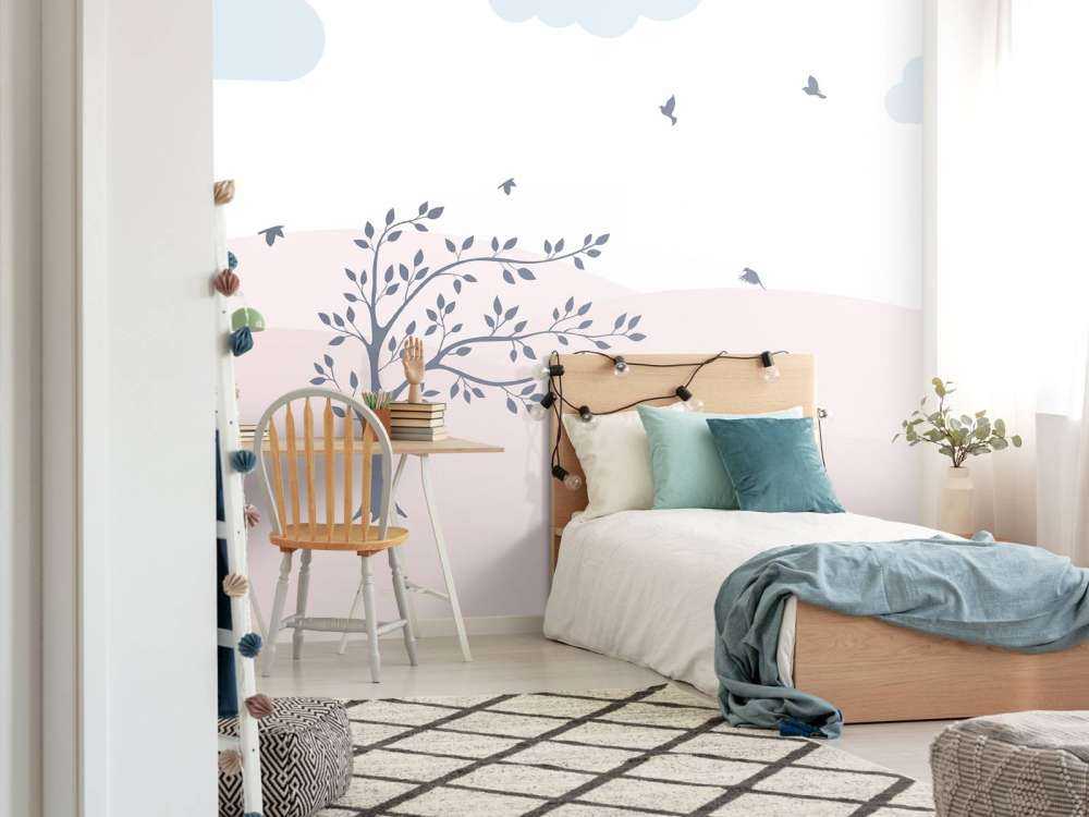 Colline rosa con albero