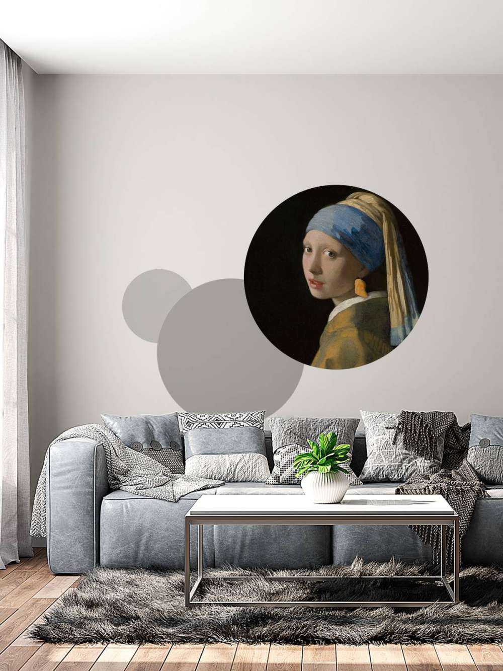 Ragazza con pepita di pollo