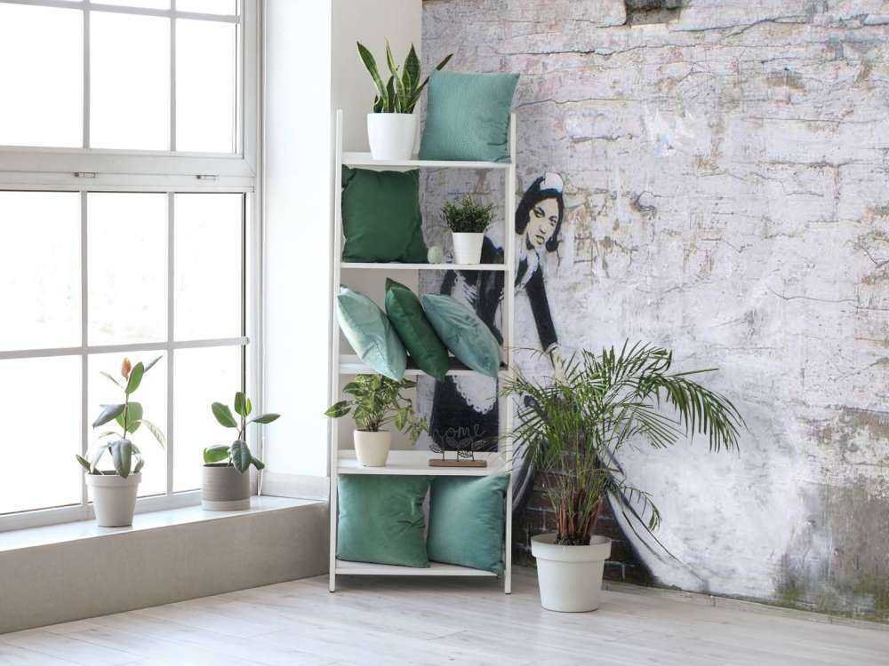 Banksy - Maid in London