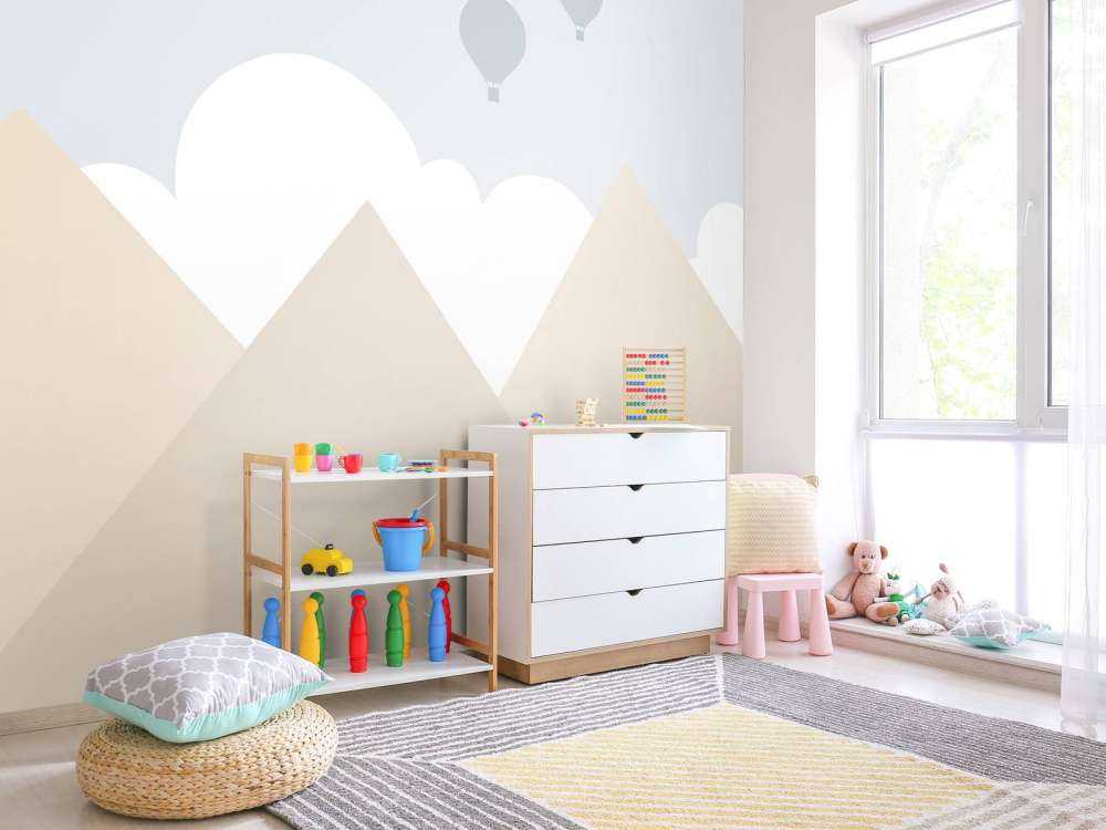 Alta montagna con mongolfiere