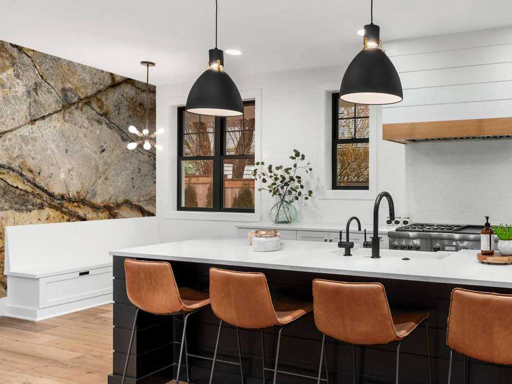 Marmo color sabbia con scanalature