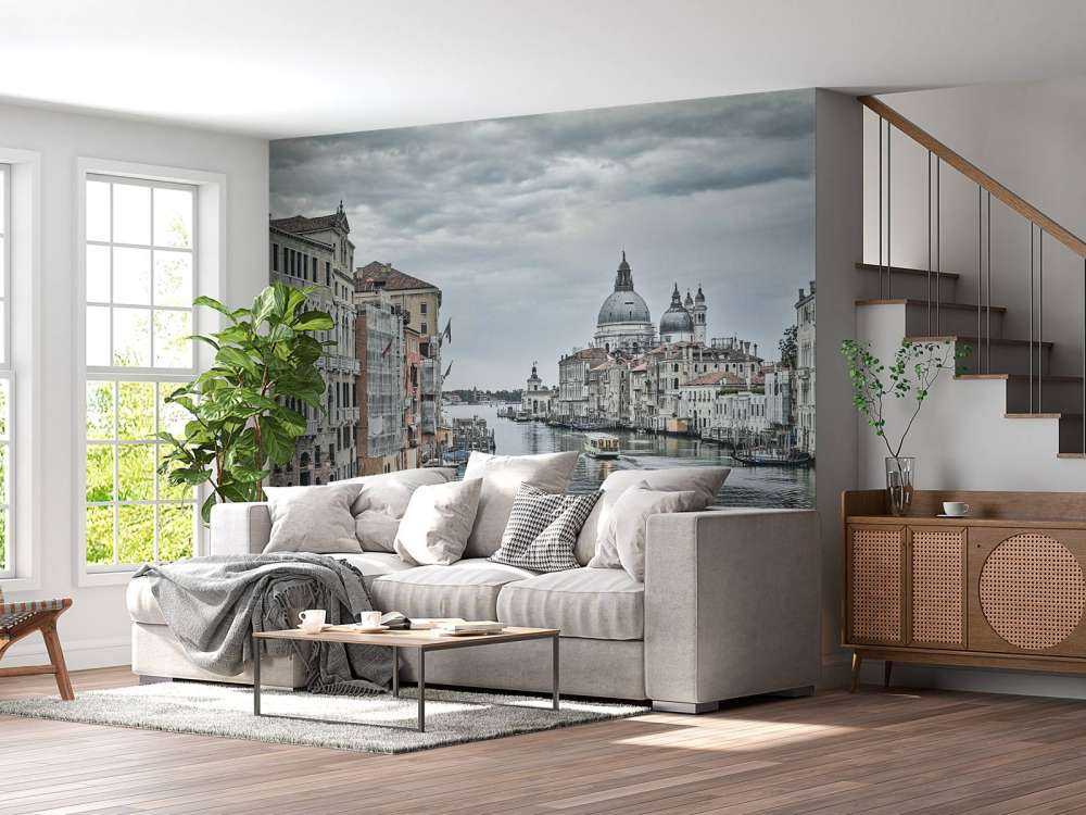 Canale con barche a Venezia