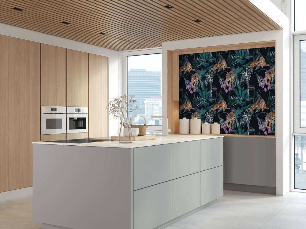 Tigri, foglie e fiori