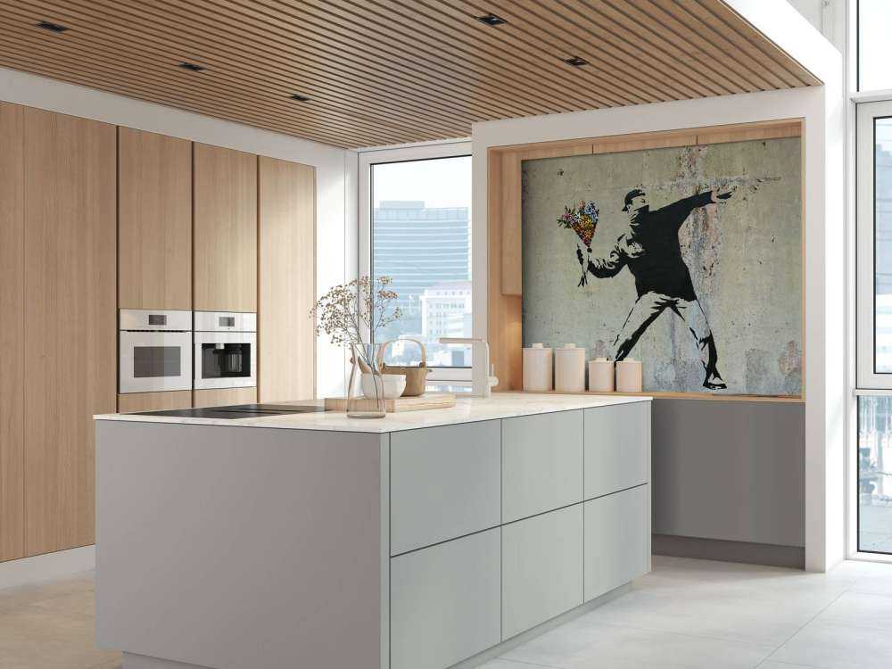 Banksy - Flower thrower, raw concrete