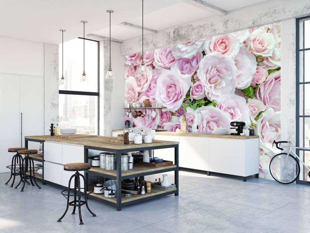 Rose colorate bianche e rosa