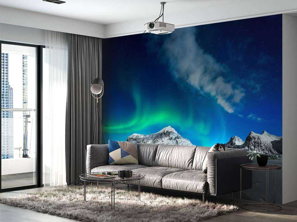 L'aurora boreale sopra le montagne