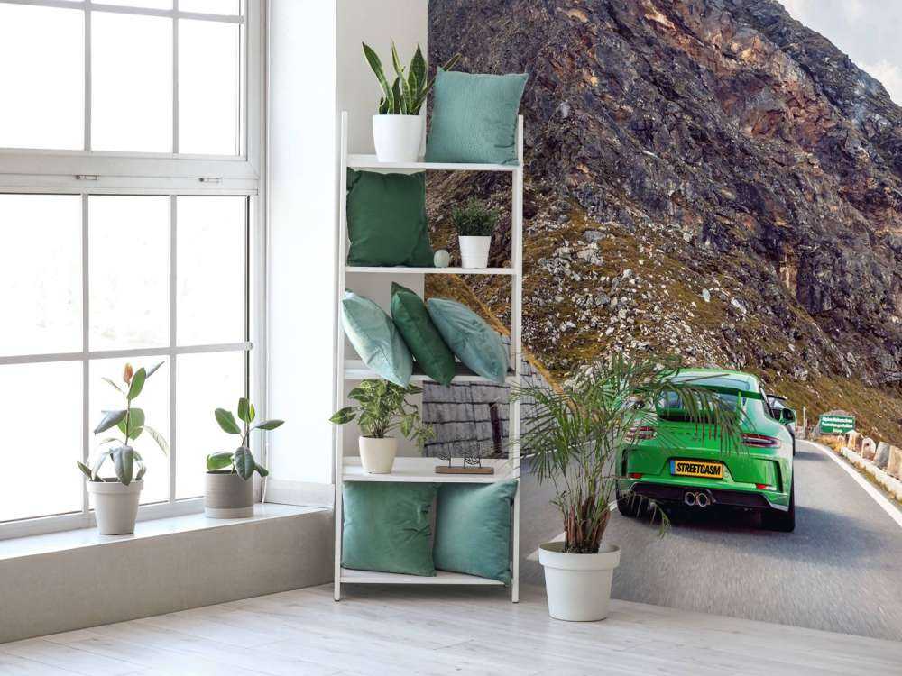 Bergpas con auto sportivi