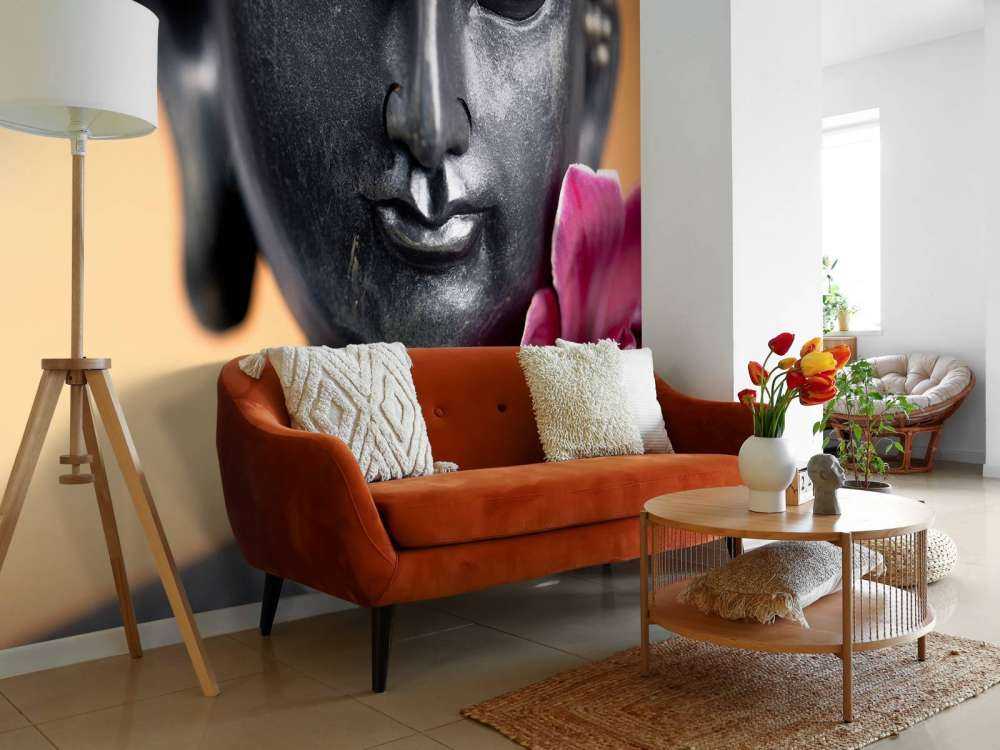 Buddha e orchidea rosa