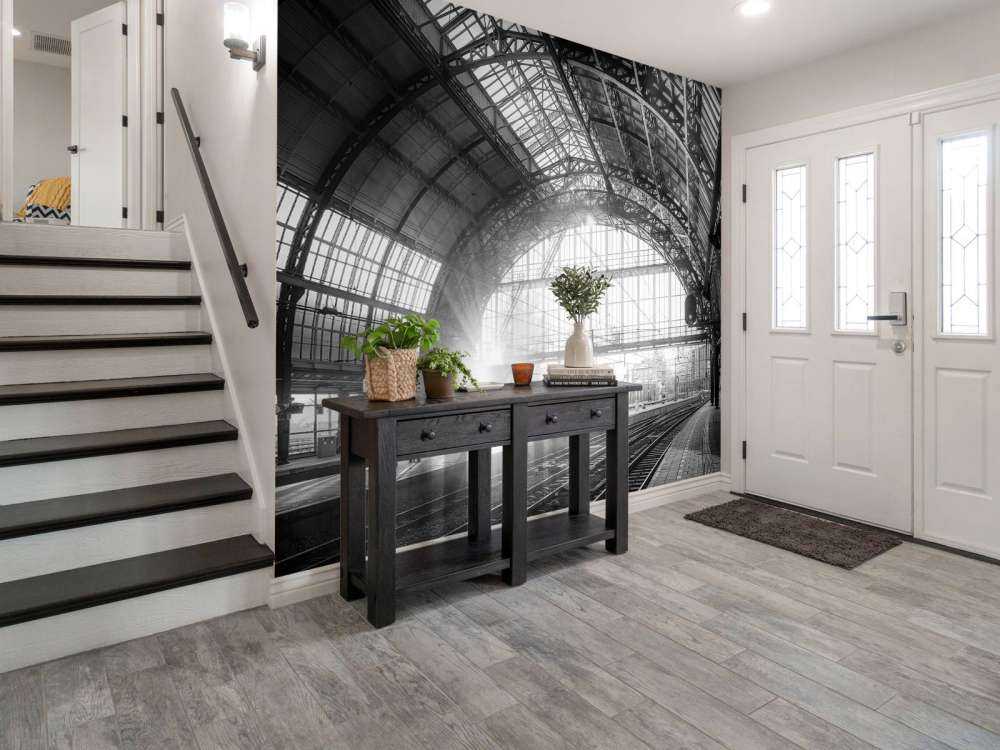 L'alba su una stazione in bianco e nero