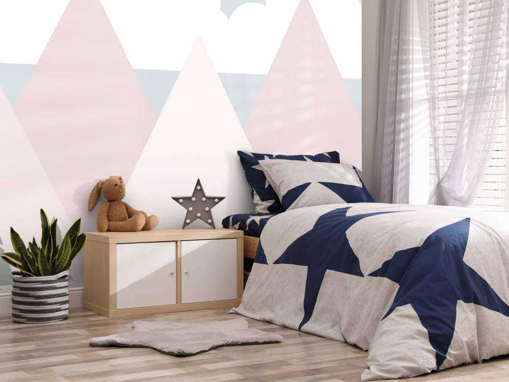 Montagne rosa con pini