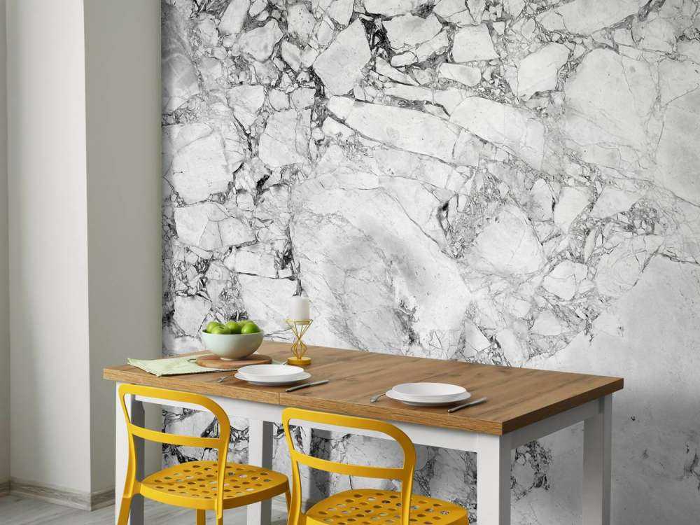 Marmo bianco e nero con struttura grossolana