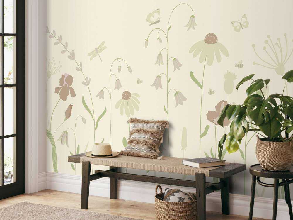 Campo di fiori alto con farfalle sabbia con rosa antico