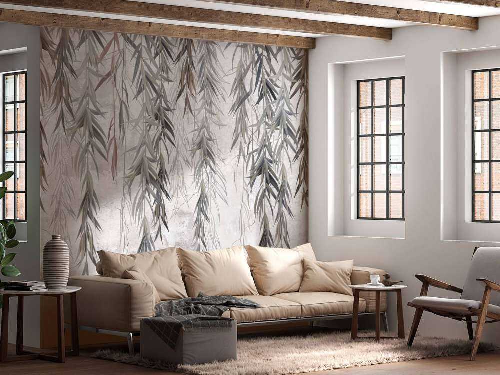 Ramas colgantes sobre el hormigón