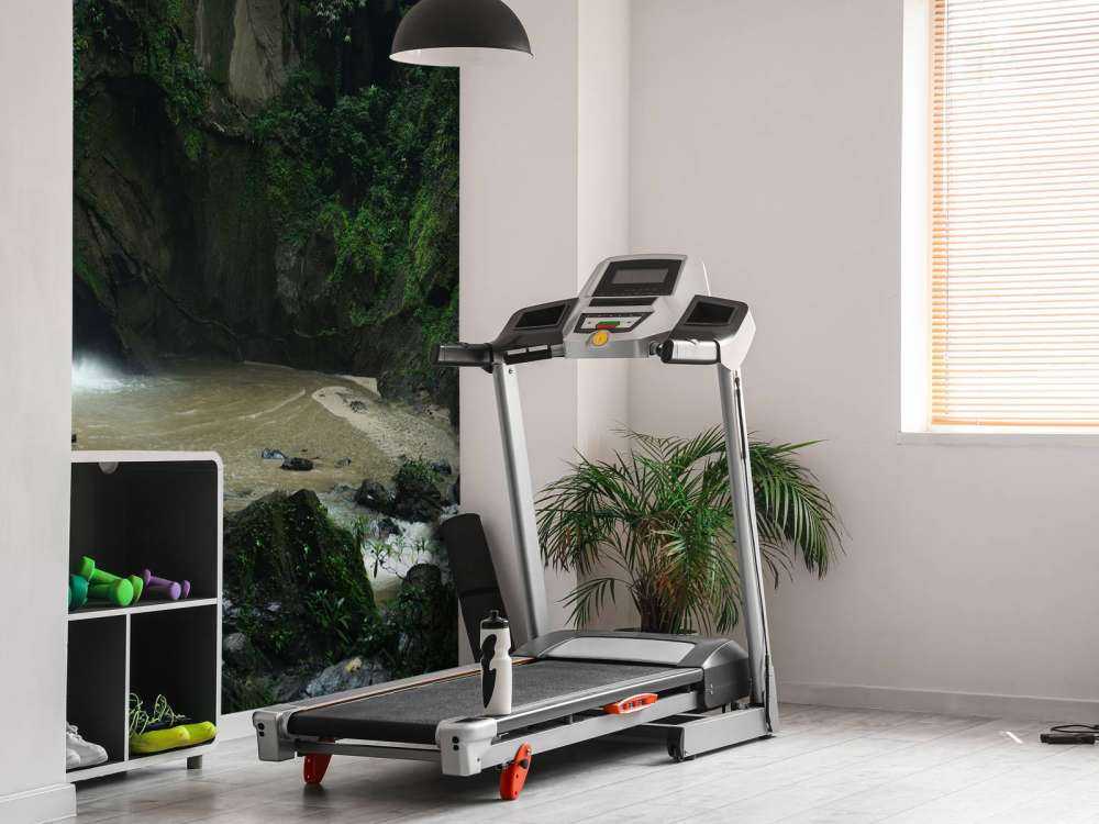 Cascata nella foresta profonda