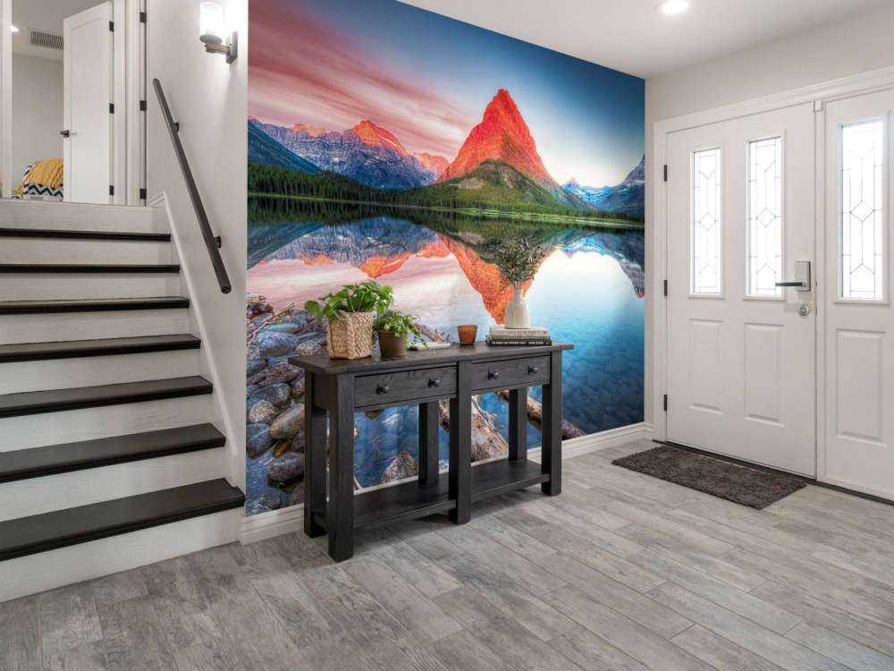 La cima rossa della montagna