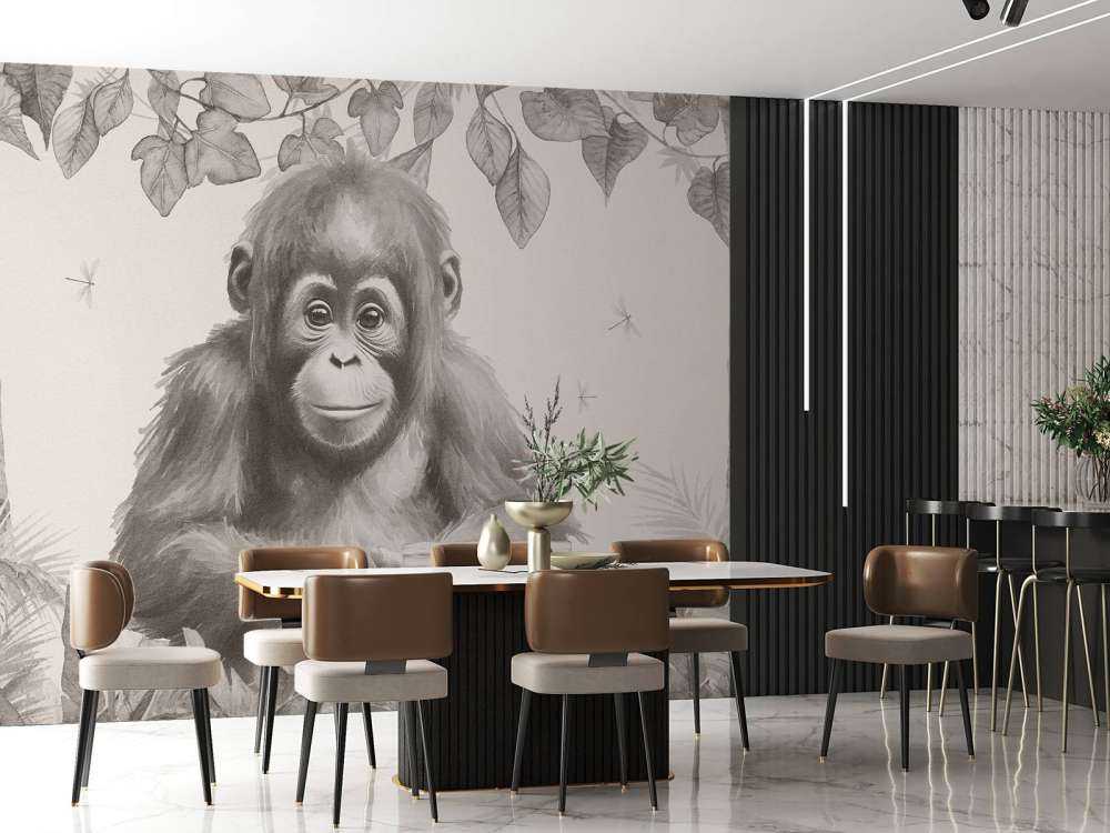 Cucciolo di orango nella giungla beige