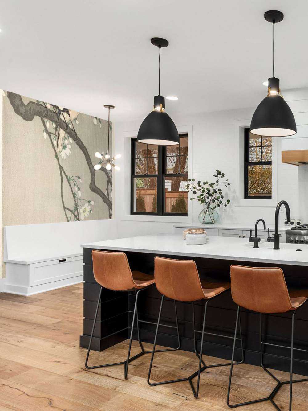 Tette grandi su ramo in fiore