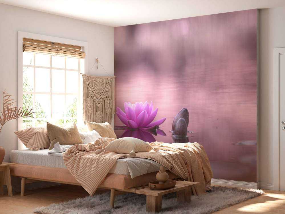 Fiore di loto in stagno