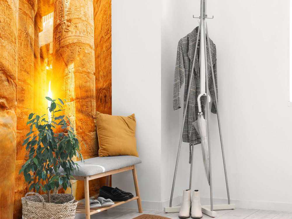 Il sole attraverso le rovine