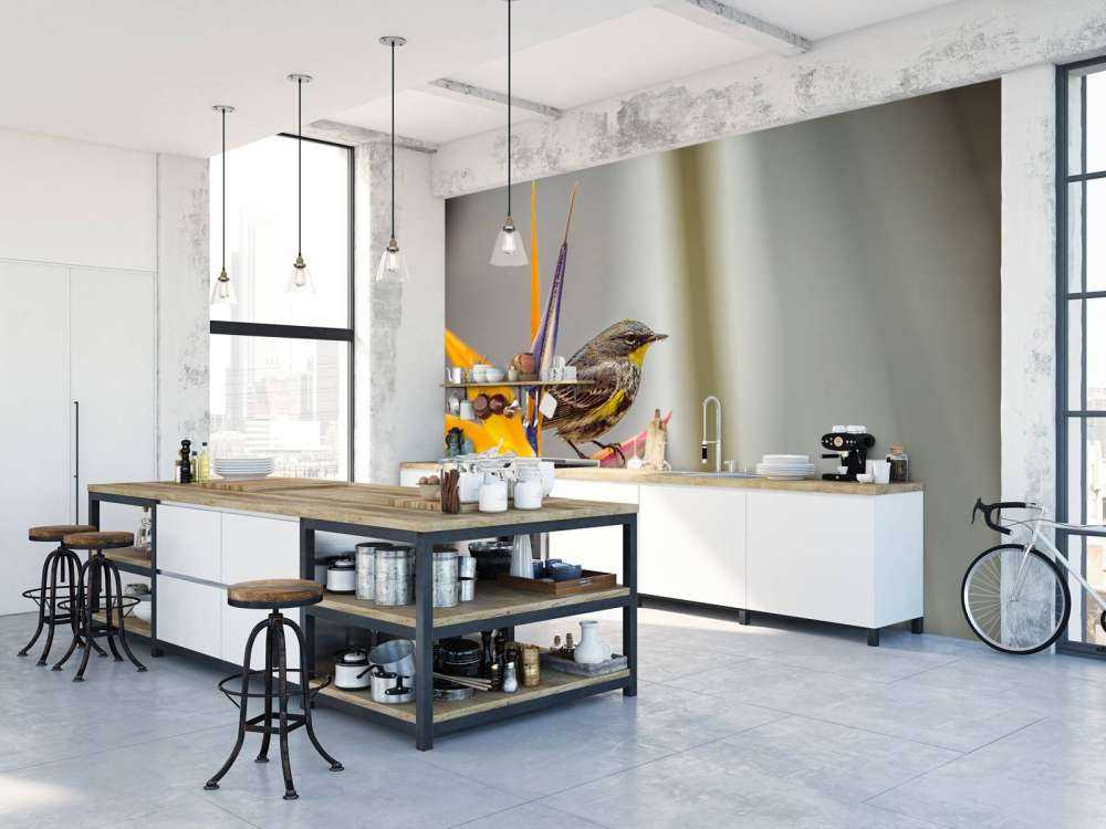 Fiore del paradiso con uccello