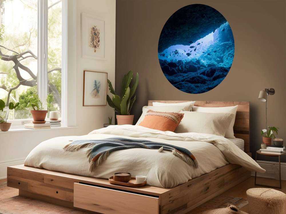 Grotta stretta con pesce