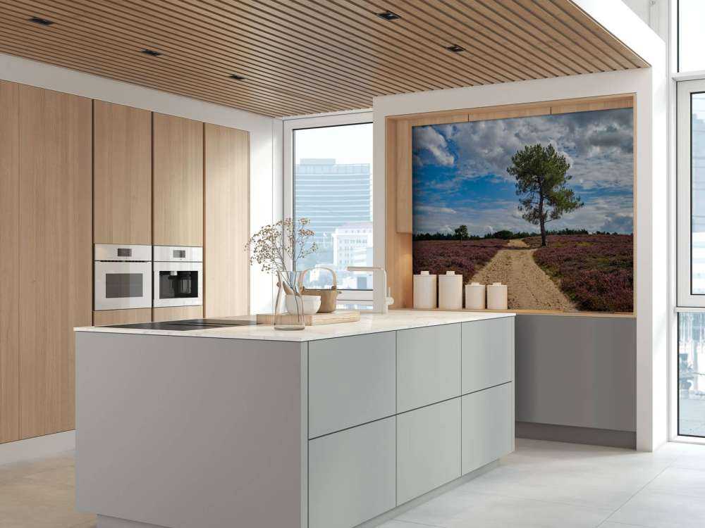 Albero nella brughiera