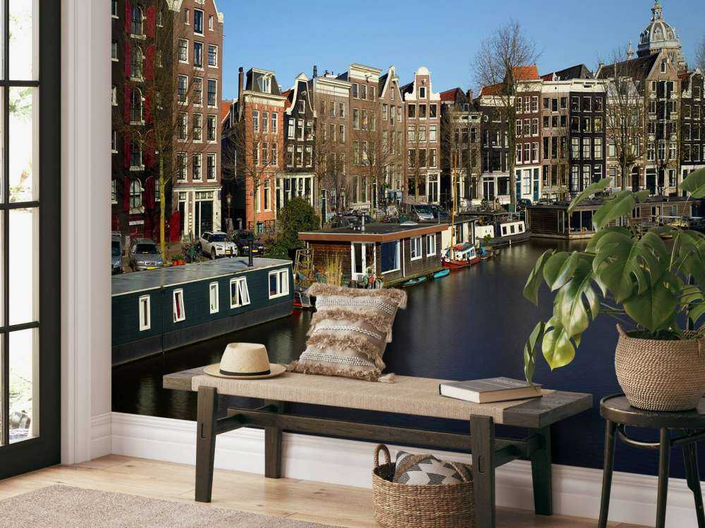 Case galleggianti lungo il canale