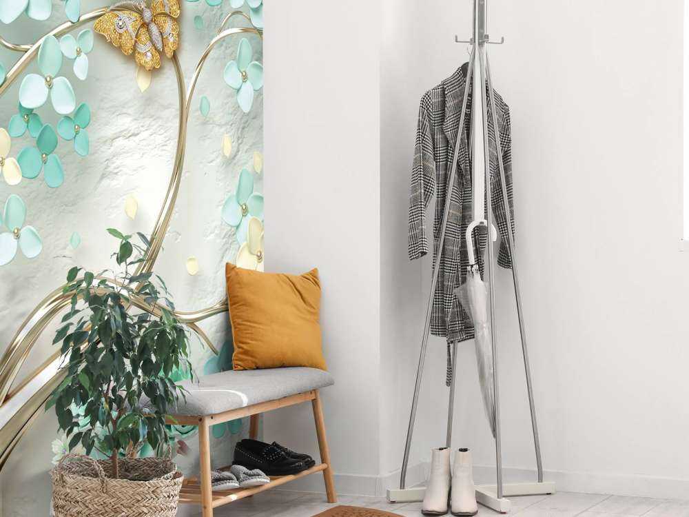 Albero fantasia dorato con fiori verdi