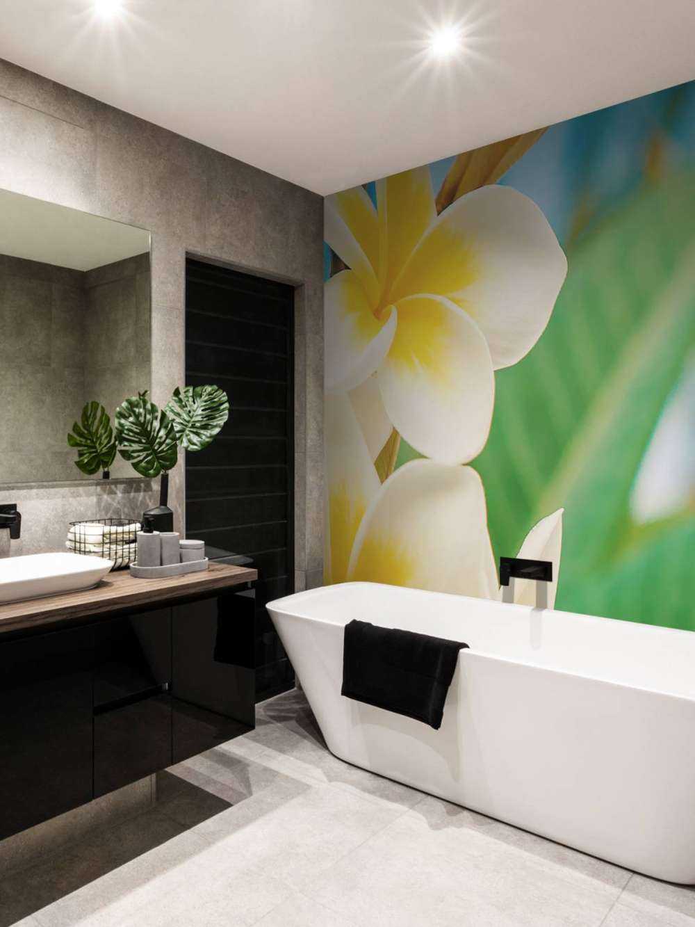 Fiore di plumeria bianco e giallo