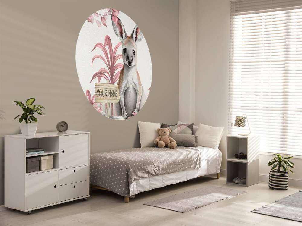 Baby canguro della giungla rosa