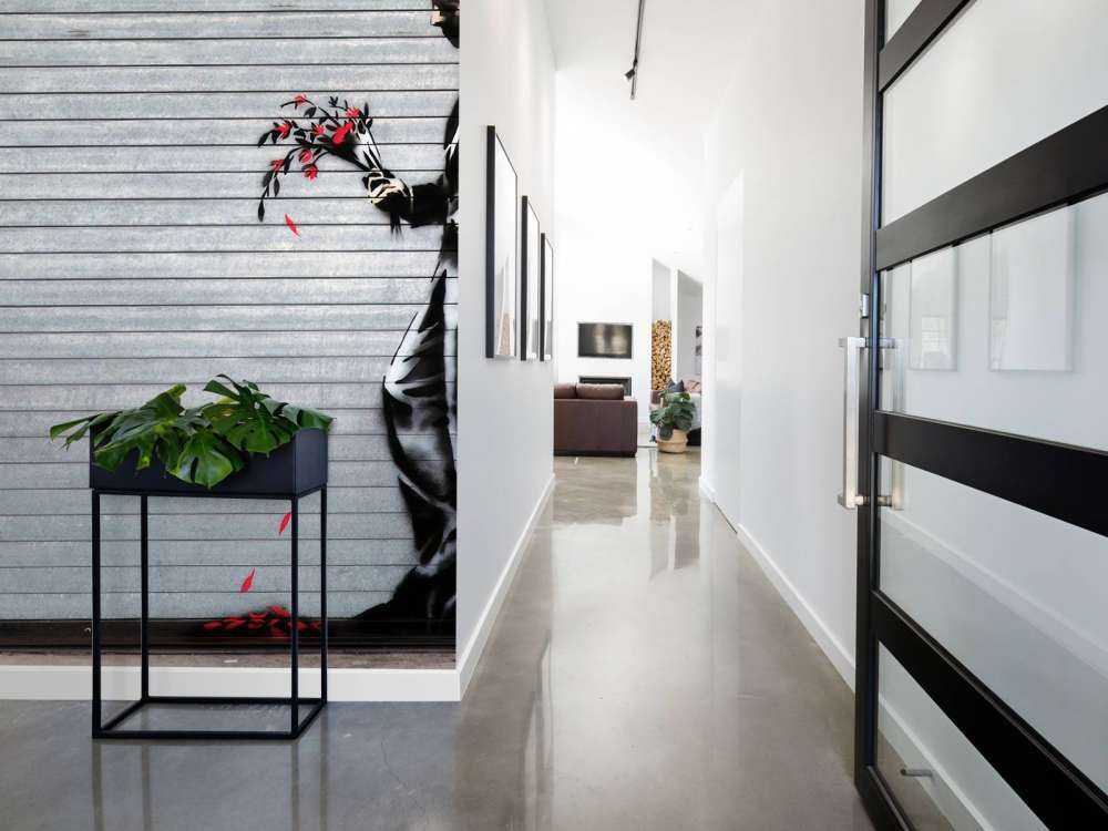 Banksy - Waiting in vain