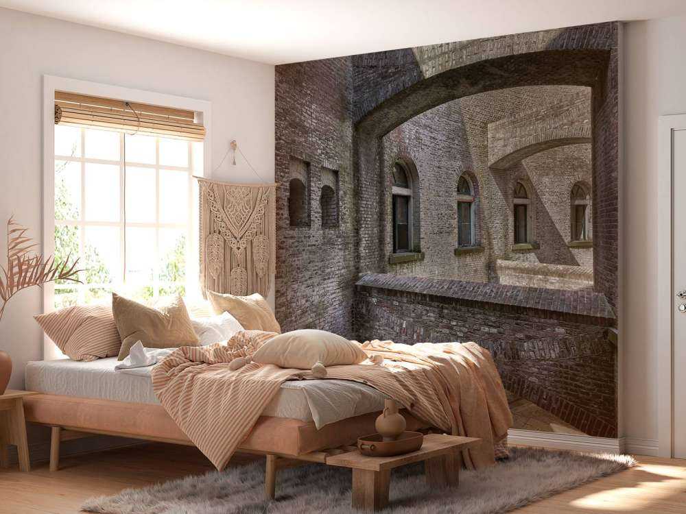 Vecchio edificio con archi